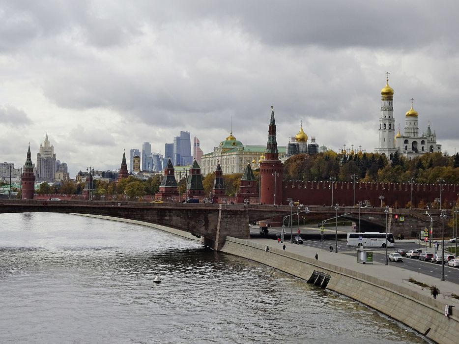 Kreml und Nemzow-Brücke