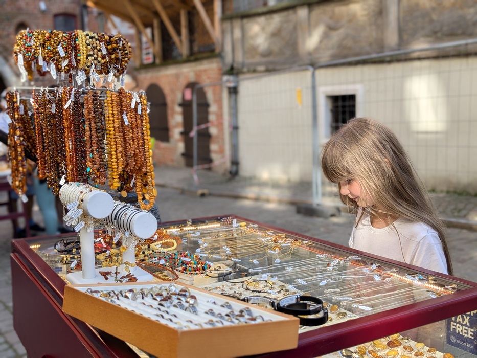 Bernsteinschmuck auf der Frauengasse