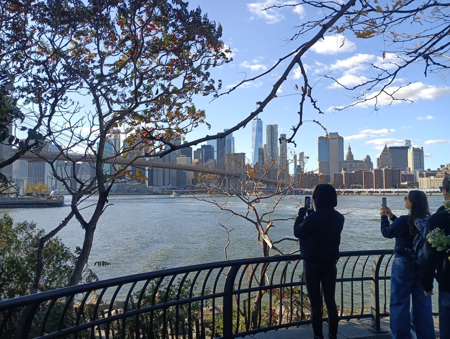 Touristischer Blick auf Lower Manhattan